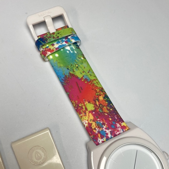Nixon white Time Teller watch, paint splatter color silicone strap, new battery main image 11
